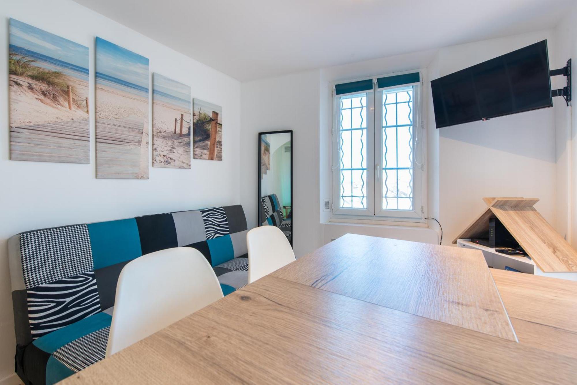 Beautiful Renovated Studio With View- Old อิแยร์ ภายนอก รูปภาพ